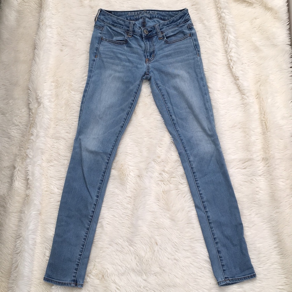 AE Light Wash Jeggings